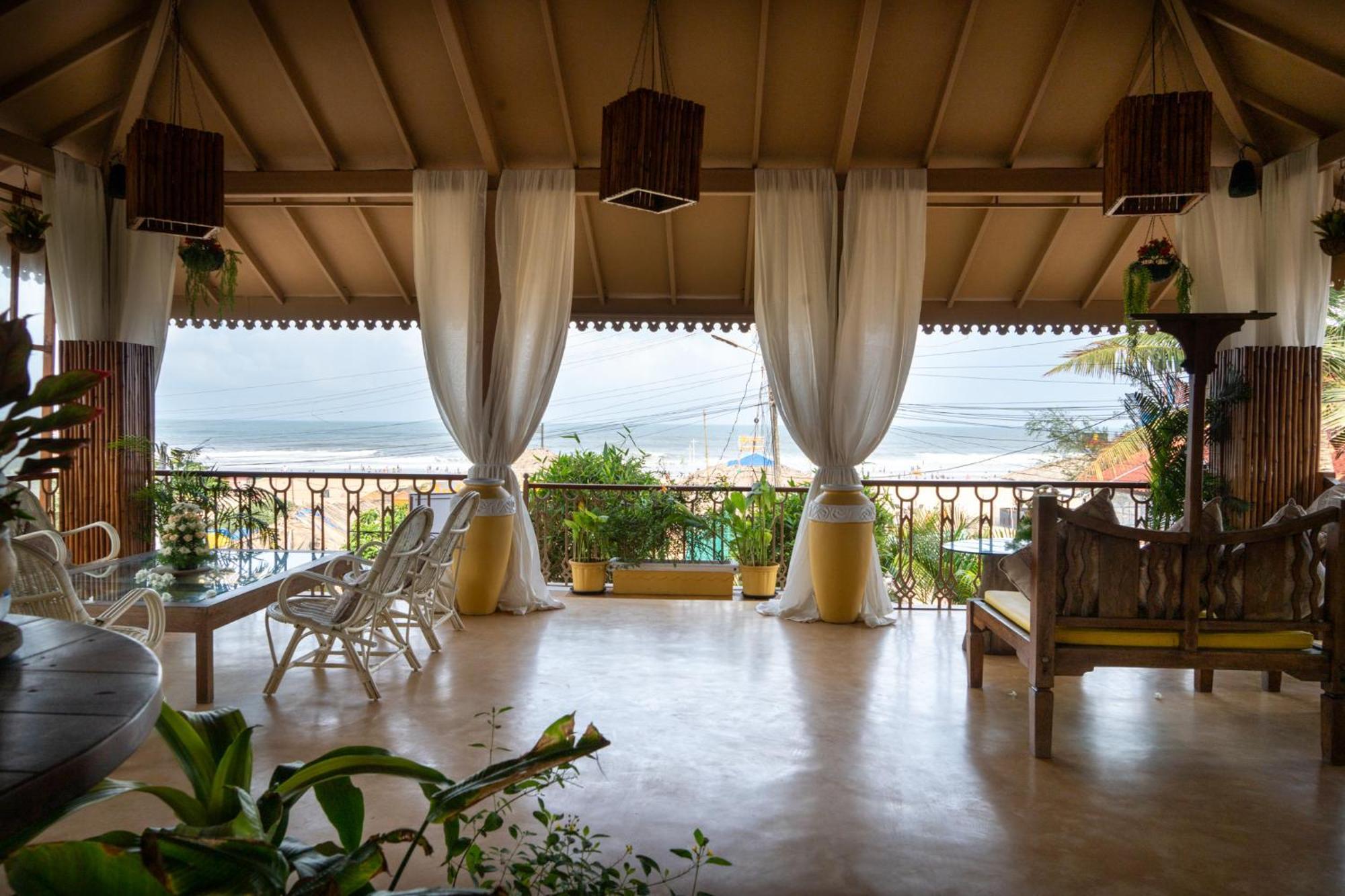 Fiesta Beach Resort Baga Exterior foto